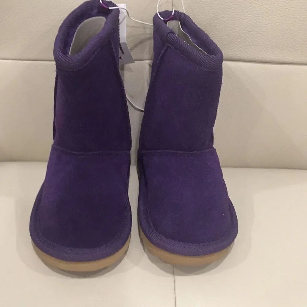 🎉1 hr sale 🎉Purple faux fur boots📦Last deal